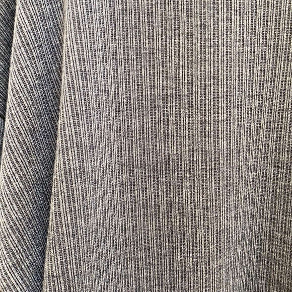 ⭐️ 2/15$ LUSH crop sweater - Picture 5 of 5